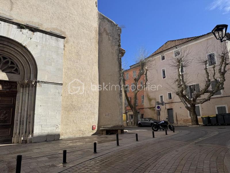 Studio - 13 m² - 2 pièces