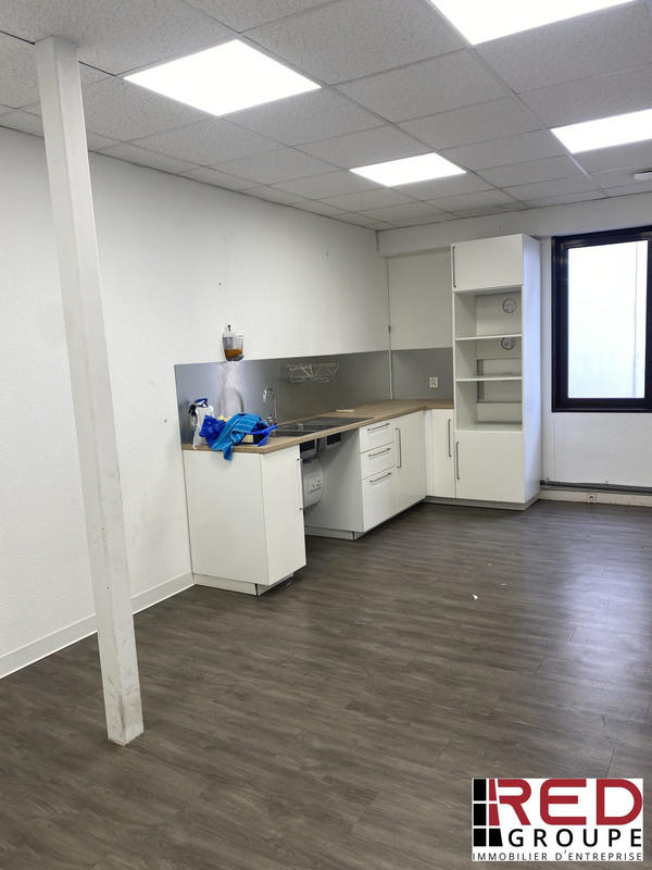 Local d'activités - 90 m²