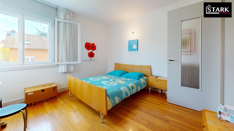 Maison - 170 m² - 7 pièces