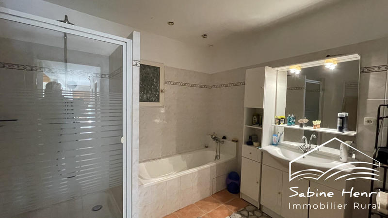 Maison - 211 m² - 5 pièces