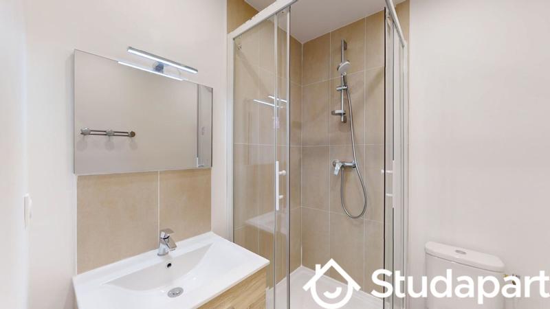 Chambre - 9 m² - 1 pièce