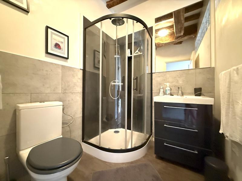 Maison - 217 m² - 6 pièces