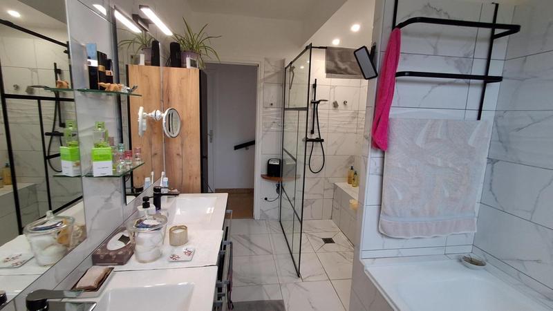 Maison d'architecte - 209 m² - 7 pièces