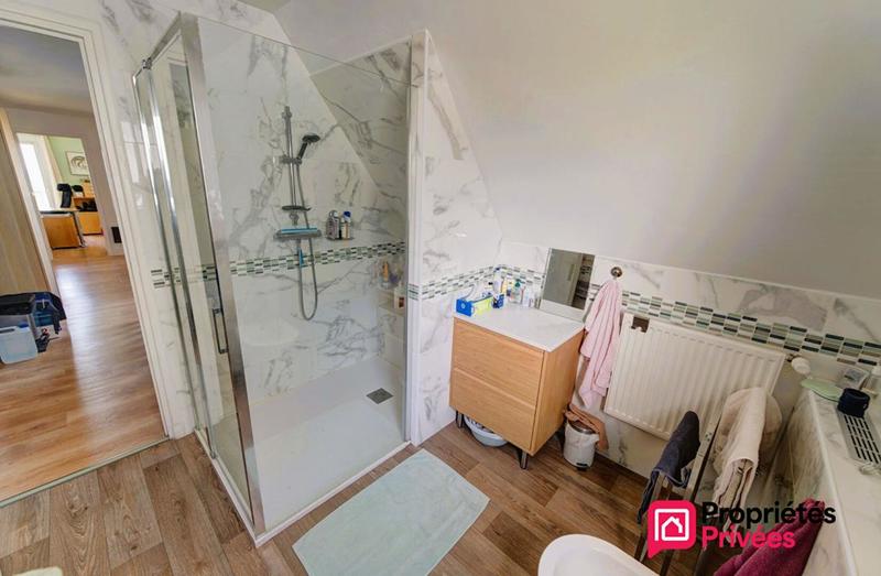 Maison - 131 m² - 8 pièces