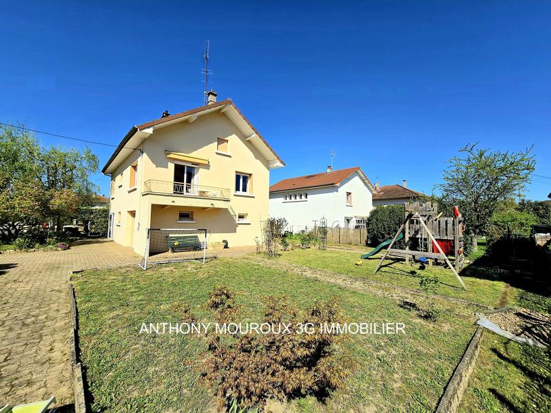 Maison - 94 m² - 5 pièces