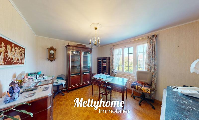 Maison - 180 m² - 10 pièces