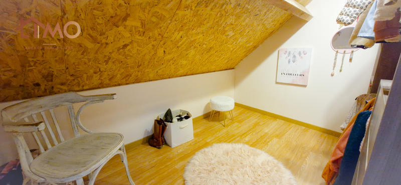 Maison traditionnelle - 166 m² - 8 pièces