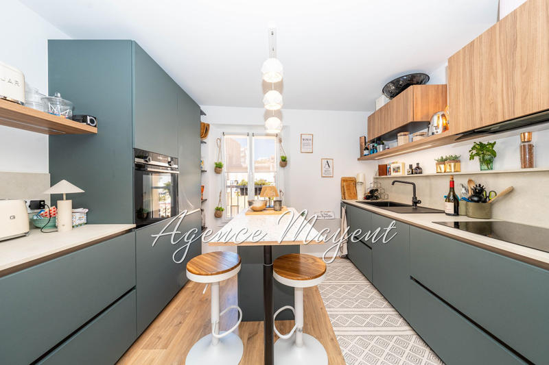 Appartement - 110 m² - 4 pièces