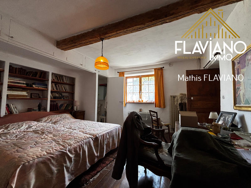 Maison - 804 m² - 12 pièces