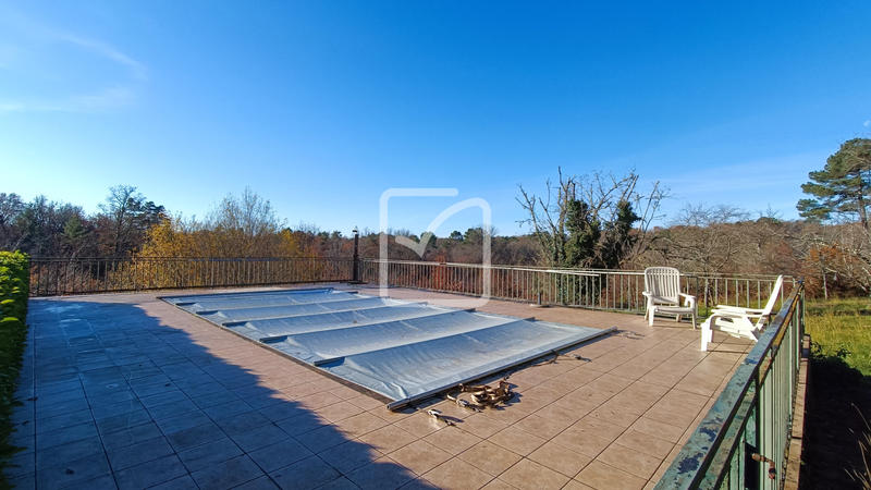 Maison - 163 m² - 7 pièces