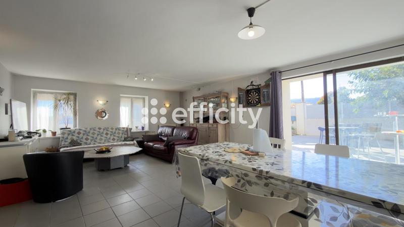 Maison - 160 m² - 7 pièces