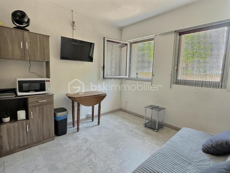 Studio - 15 m² - 1 pièce