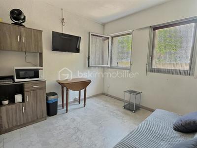 Studio - 15 m² - 1 pièce