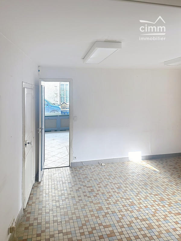 Bureau - 125 m² - 6 pièces