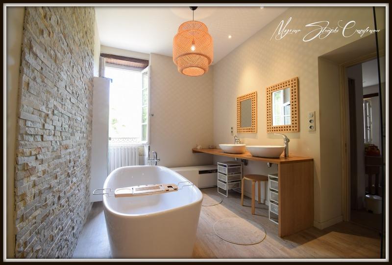 Maison bourgeoise - 420 m² - 14 pièces