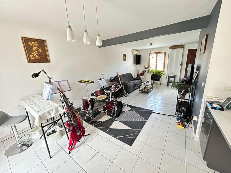 Maison en pierre - 111 m² - 6 pièces