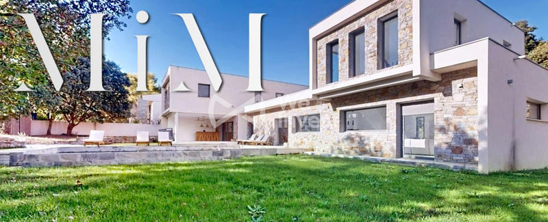 Maison contemporaine - 280 m² - 5 pièces