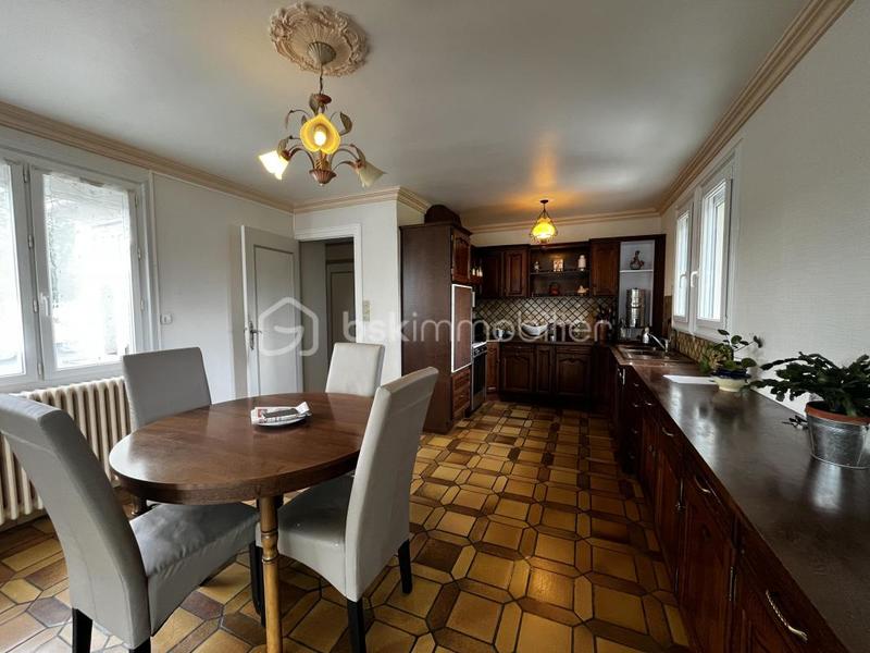 Maison traditionnelle - 90 m² - 5 pièces