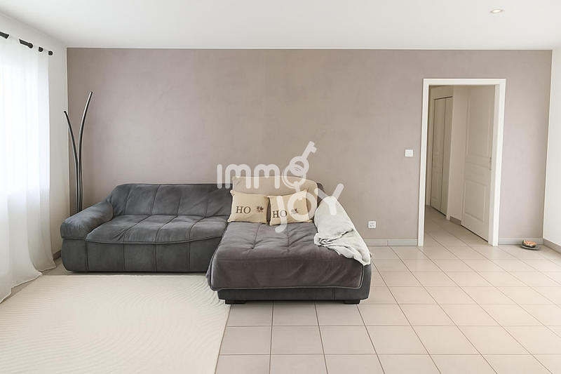 Maison - 96 m² - 4 pièces
