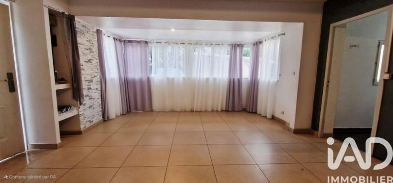 Maison - 223 m² - 9 pièces