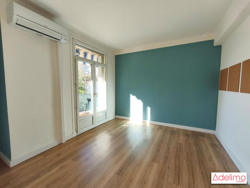 Appartement - 116 m² - 6 pièces