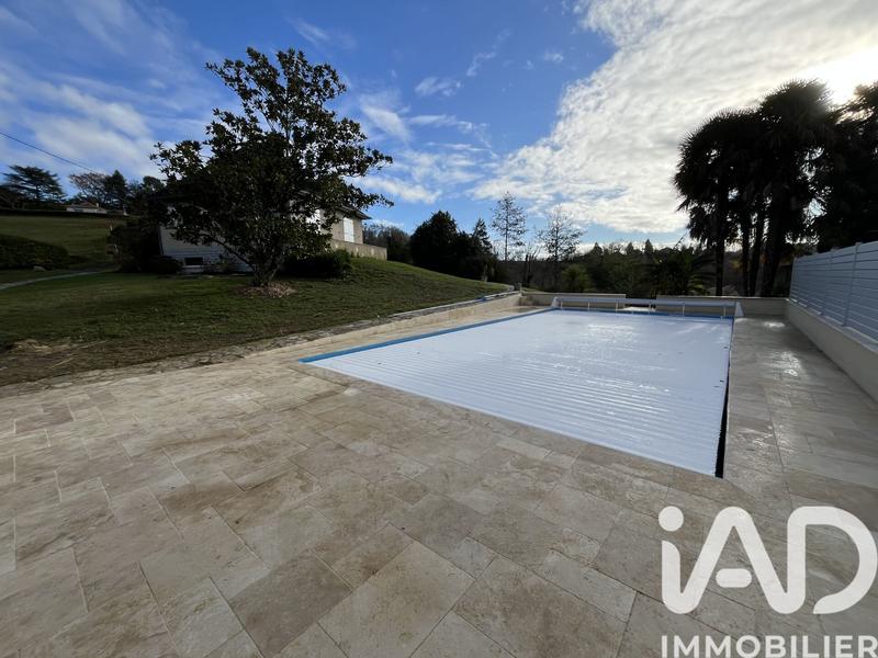 Maison - 181 m² - 5 pièces