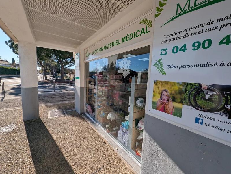 Local commercial - 132 m² - 4 pièces