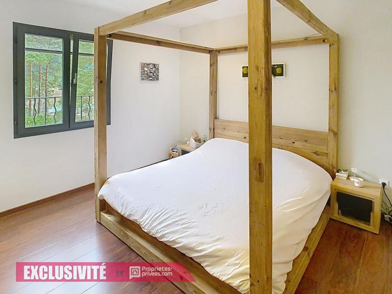 Maison - 200 m² - 6 pièces