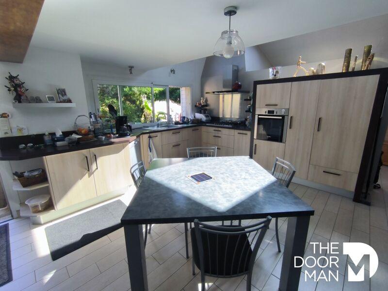 Maison en pierre - 168 m² - 9 pièces