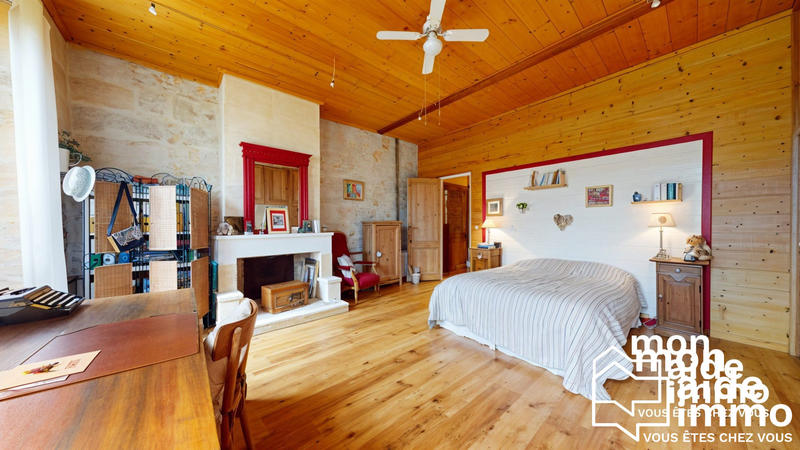 Maison - 250 m² - 7 pièces