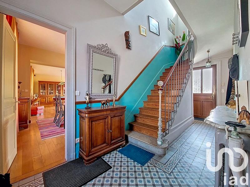 Maison - 206 m² - 8 pièces