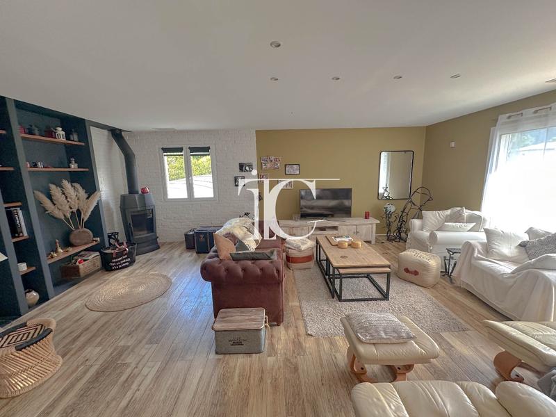 Maison - 183 m² - 6 pièces