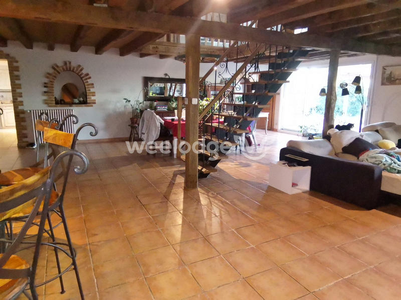 Maison - 283 m² - 9 pièces