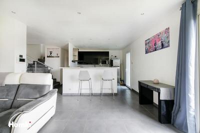 Villa - 90 m² - 4 pièces