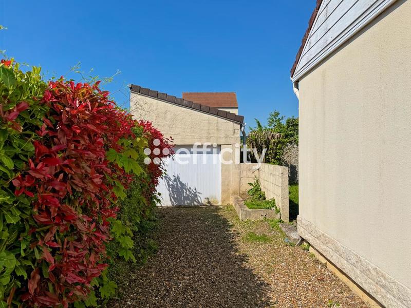 Maison - 93 m² - 4 pièces