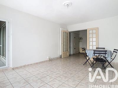 Appartement - 75 m² - 4 pièces