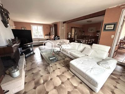 Maison - 168 m² - 6 pièces