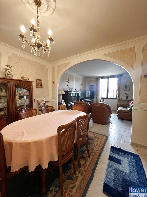 Maison - 163 m² - 7 pièces