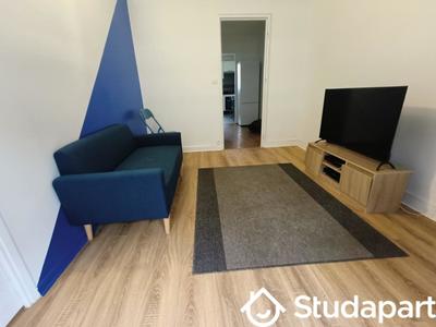 Chambre - 11 m² - 1 pièce