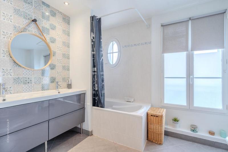 Maison - 170 m² - 8 pièces