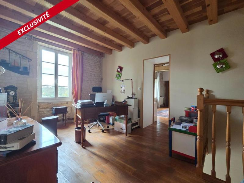 Maison - 371 m² - 7 pièces
