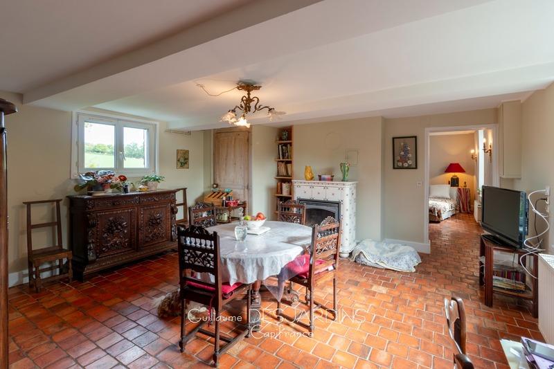 Maison - 175 m² - 9 pièces