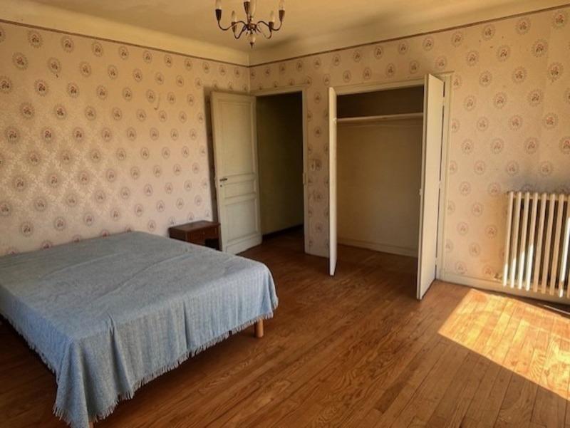 Maison - 216 m² - 8 pièces