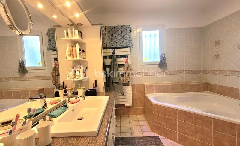 Villa - 132 m² - 6 pièces