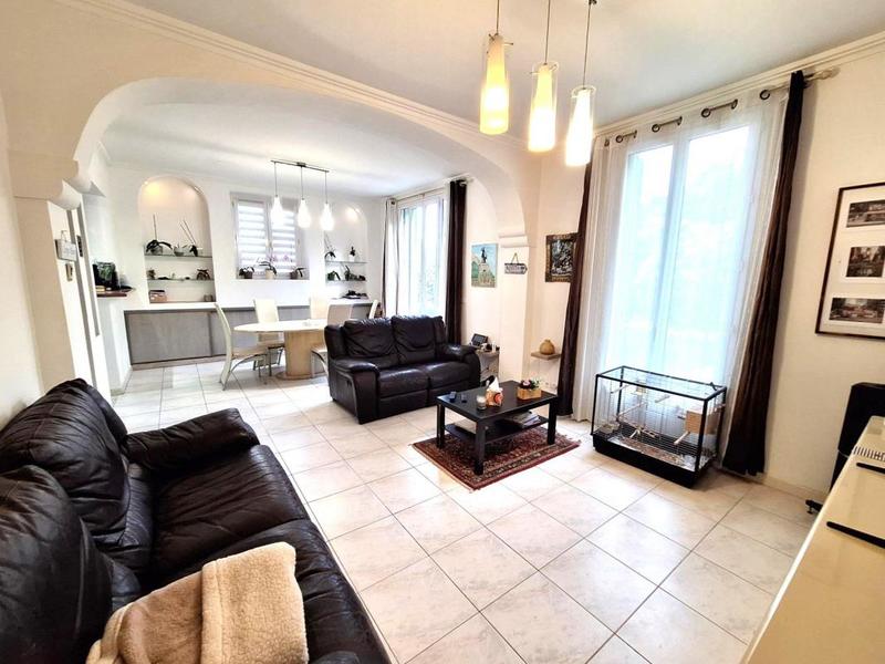 Appartement - 96 m² - 4 pièces