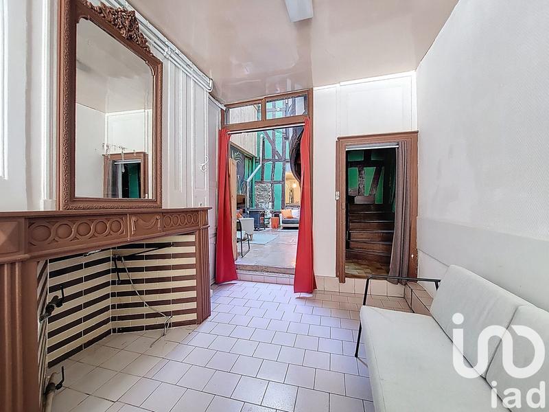 Maison - 182 m² - 9 pièces