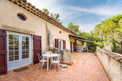 Villa - 12 251 m² - 7 pièces