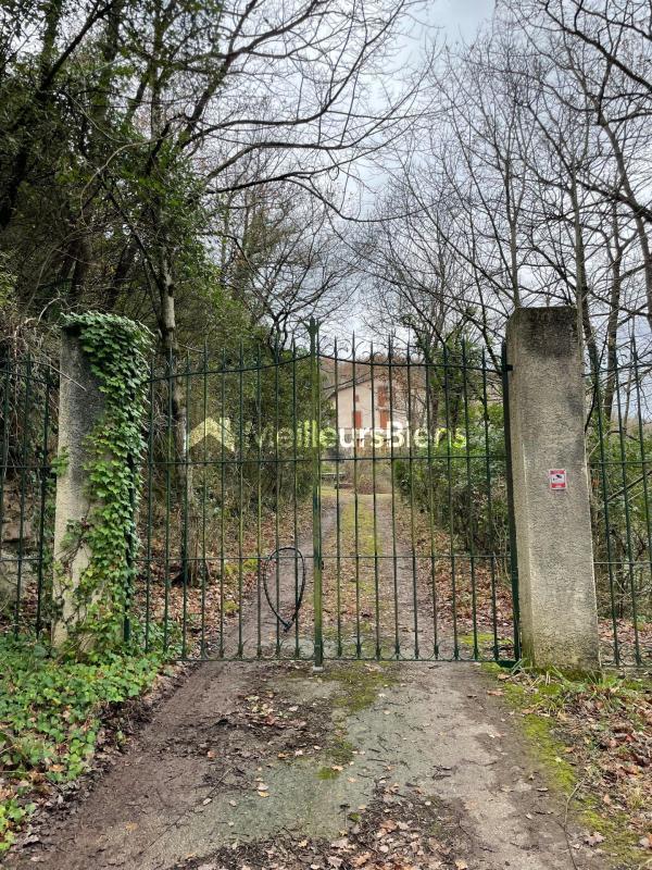 Propriété - 376 m² - 5 pièces