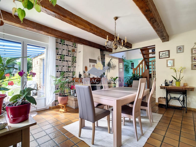 Maison - 166 m² - 8 pièces