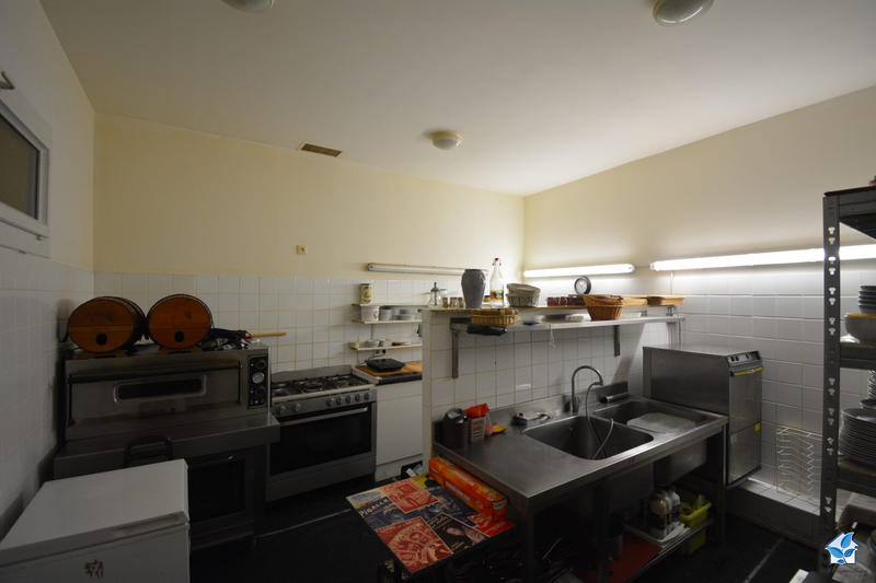 Viager - Maison traditionnelle - 248 m² - 6 pièces